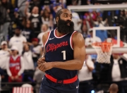 开云官网-加拿大男篮强势篮网，哈登统治全场的简单介绍