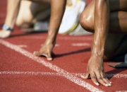 开云APP-孤勇者的引擎轰鸣，周冠宇扛起索伯，在迈凯伦横扫的时代写下自己的方程式