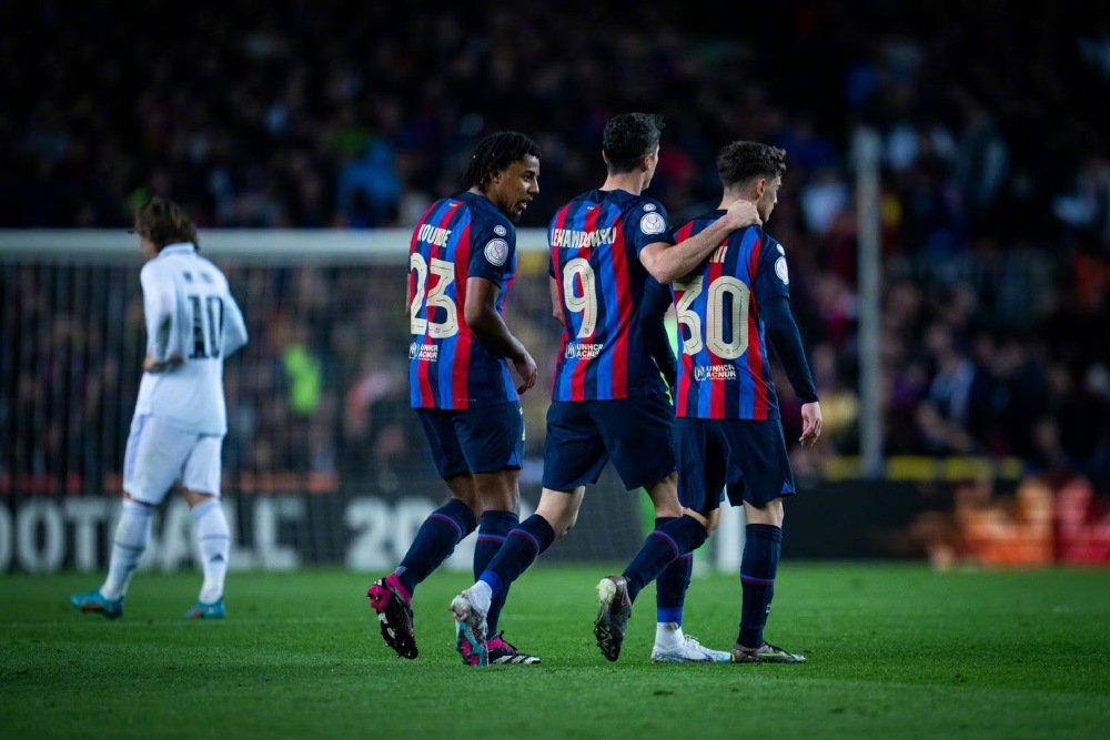 包含马赛碾压曼联,特尔施特根完成帽子戏法的词条 包含马赛碾压曼联,特尔施特根完成帽子戏法的词条