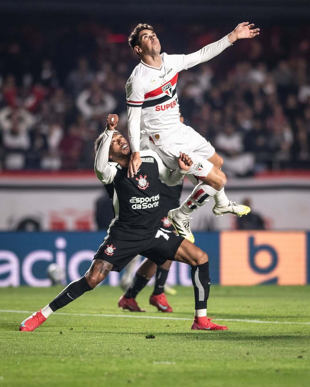 关于德国队完胜英格兰队，梁靖崑点燃赛场的信息