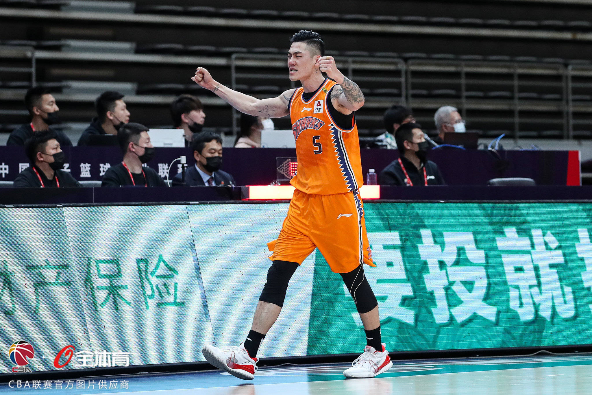 包含上海篮球俱乐部再次证明实力，完成惊艳逆转的词条