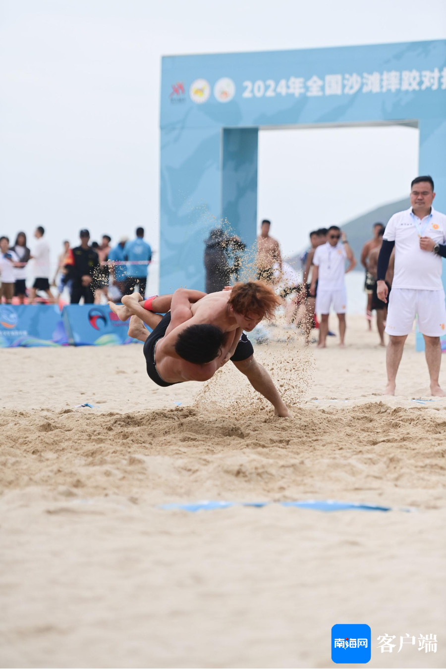 比赛中的精彩瞬间令人目不转睛，难忘良久的简单介绍