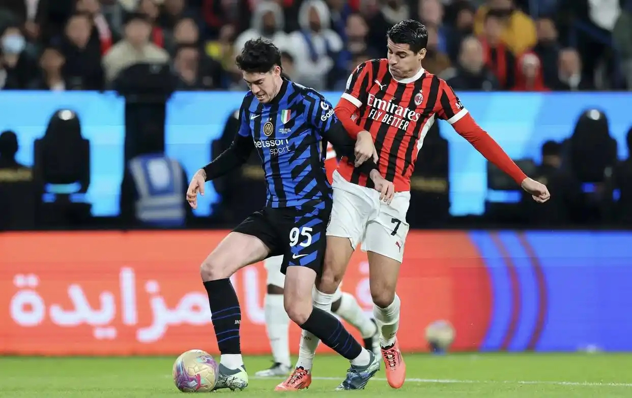 AC米兰客场绝杀热那亚,取得联赛十二连胜 AC米兰客场绝杀热那亚,取得联赛十二连胜