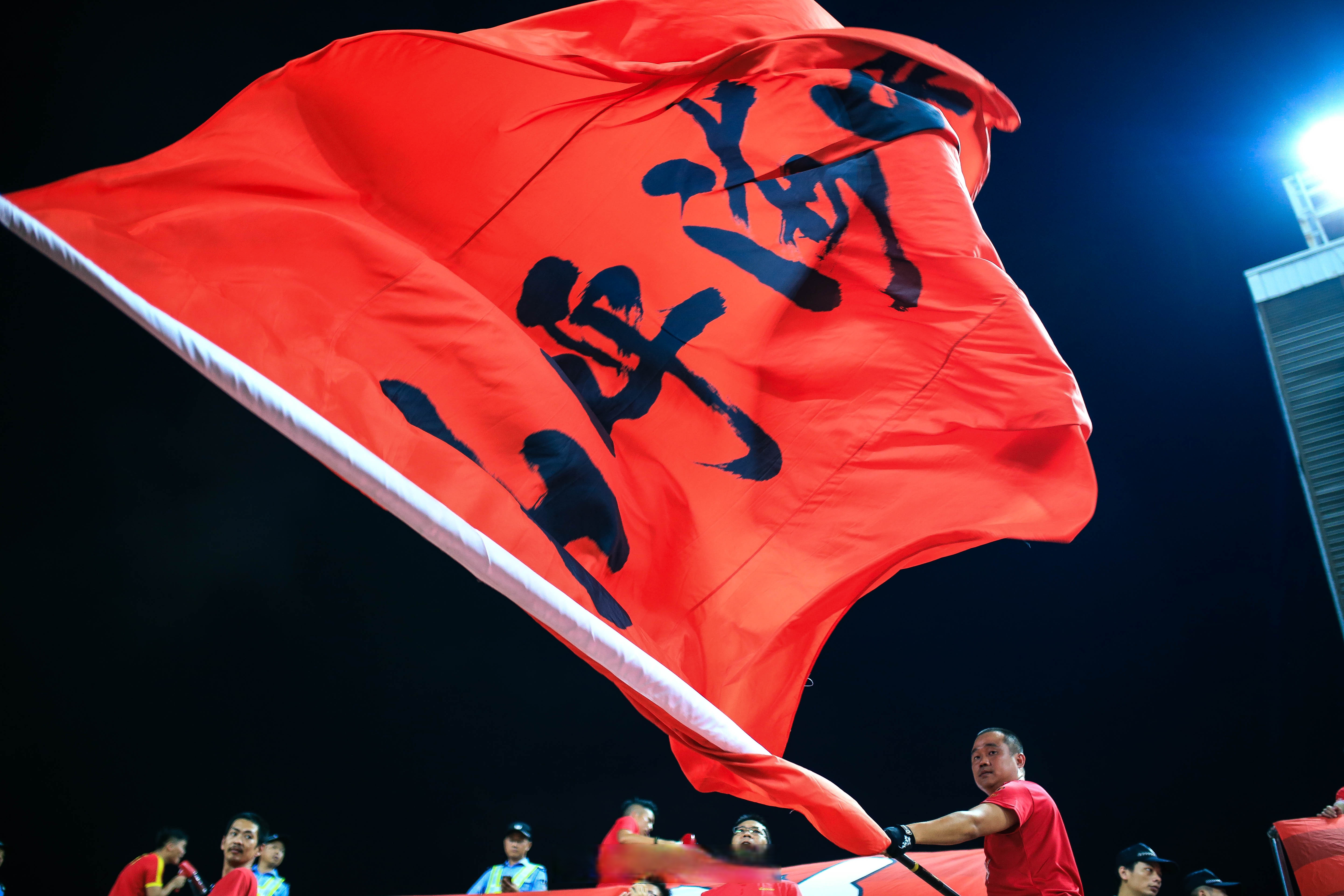 精神风貌！球队奋勇拼搏敢争第一的简单介绍