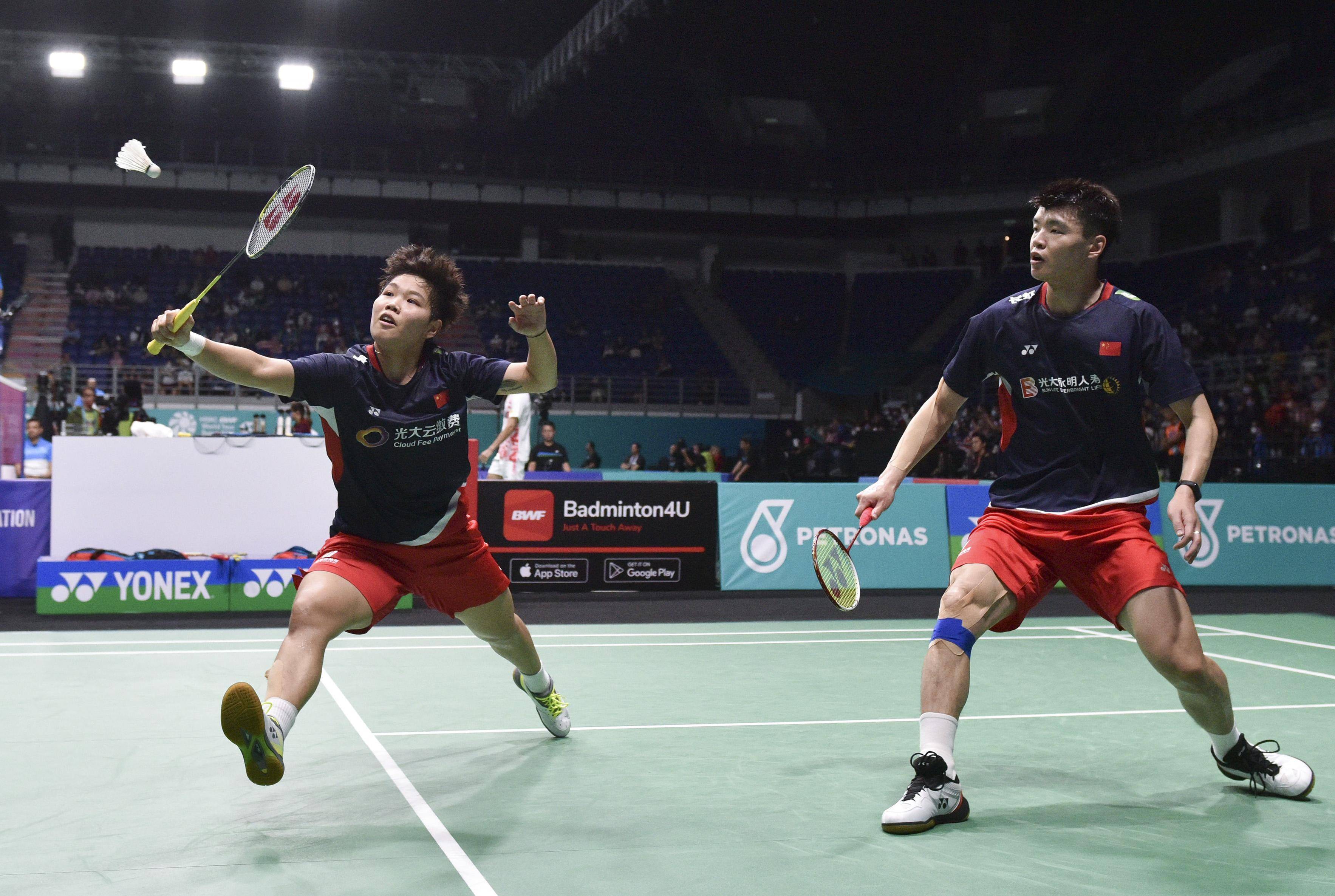 法国队绝杀丹麦队，黄鸭组合点燃赛场