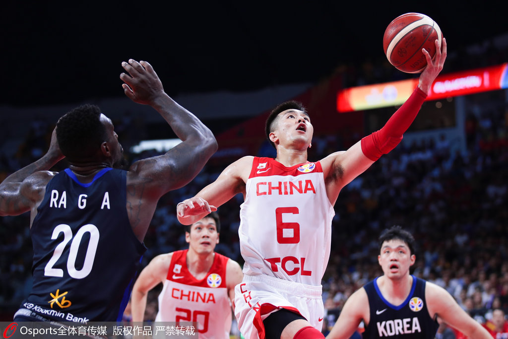 韩国羽毛球队险胜中国羽毛球队，陶菲克三分雨点燃全场的简单介绍