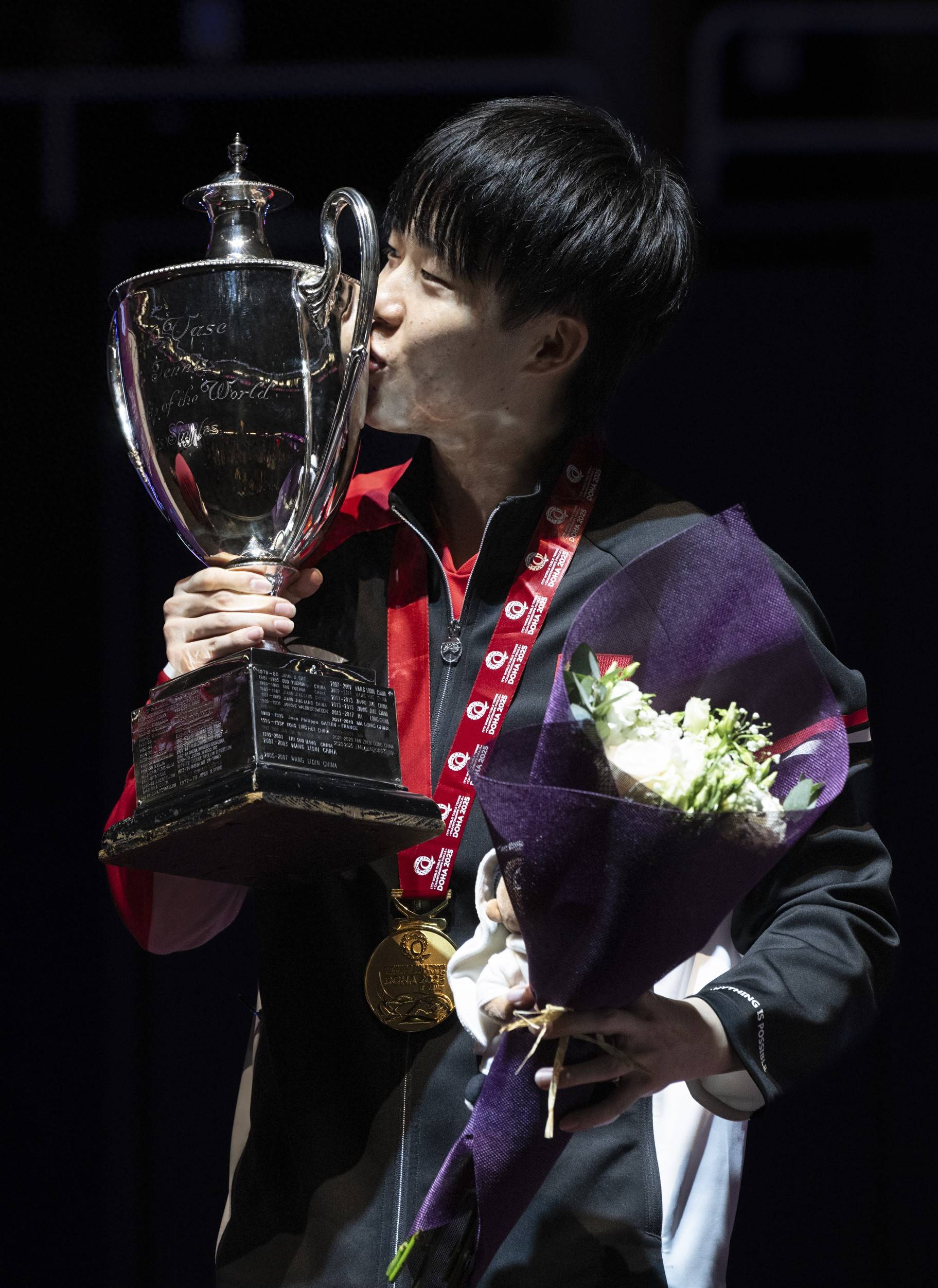 中国乒乓球队力克法国乒乓球队，波尔爆发神勇的简单介绍