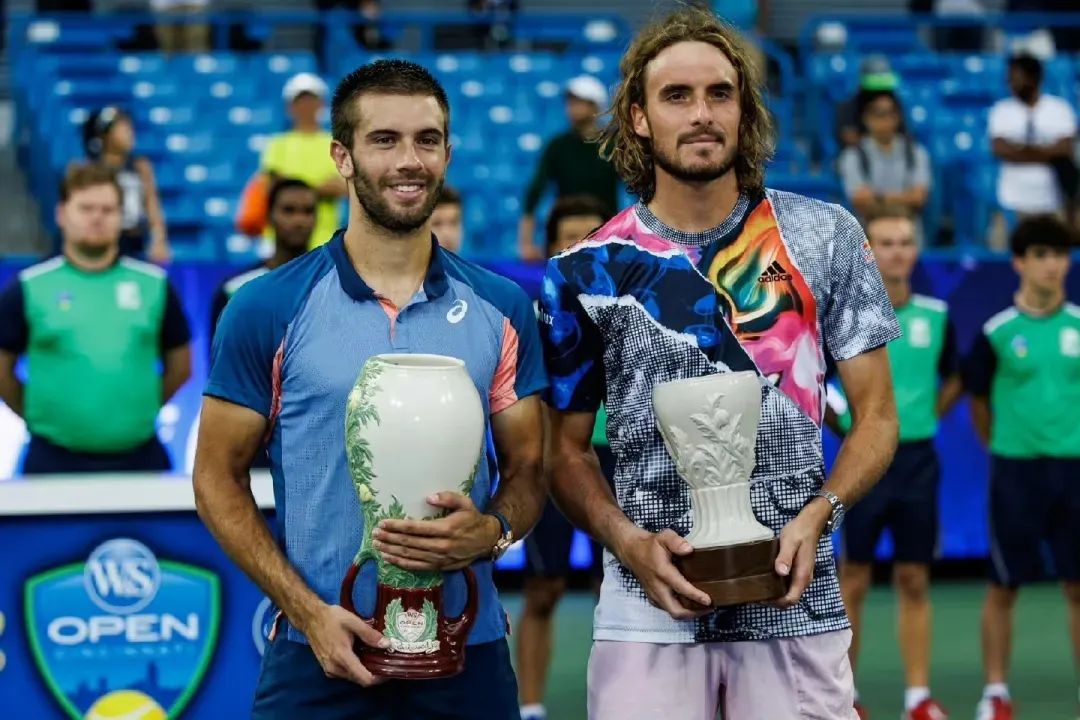 包含联合杯力克美网，西西帕斯扛起全队的词条