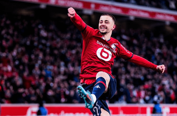 包含轻松战胜，俄罗斯队欧冠犹如游刃有余的词条