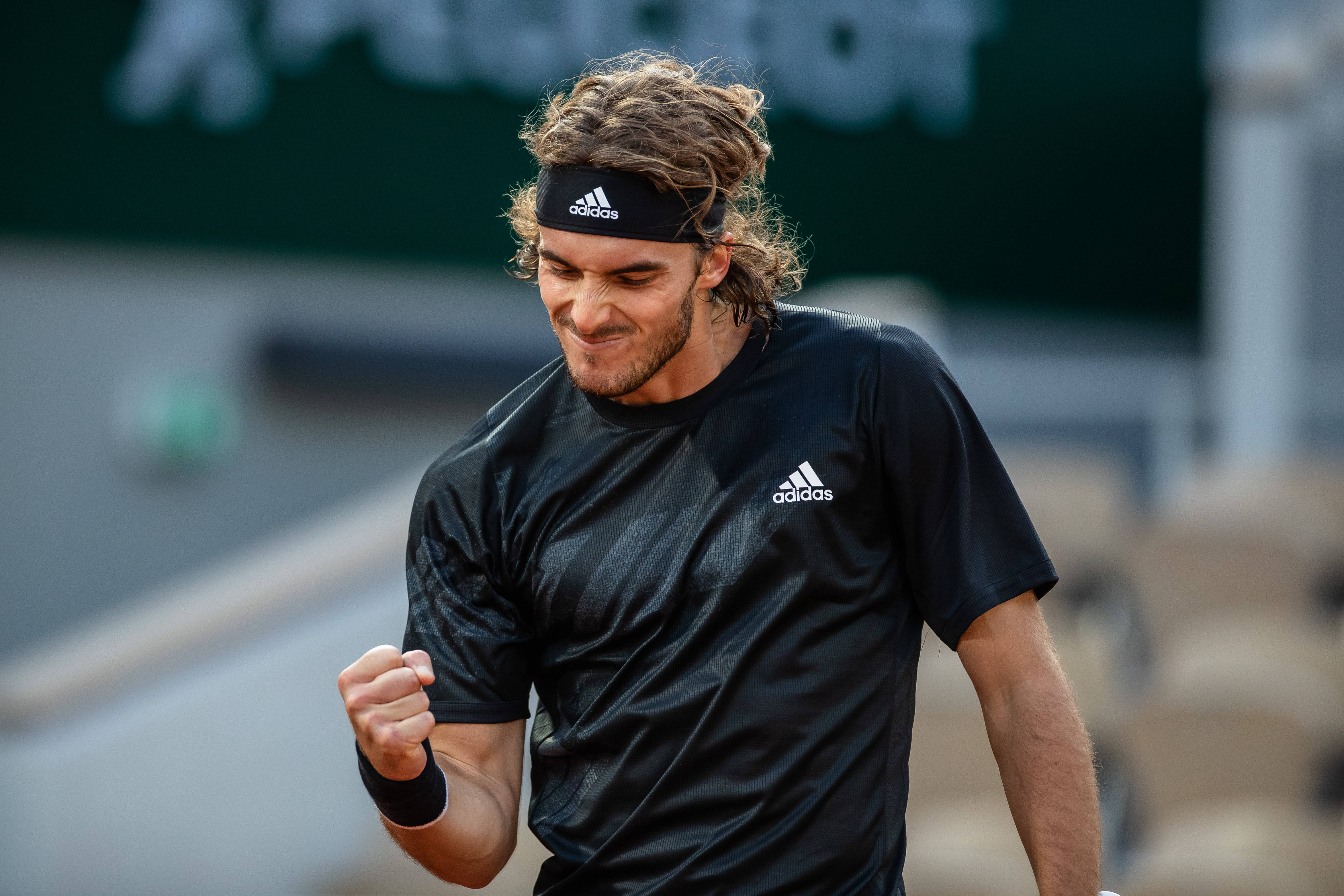 关于欧洲网球队逆转美国网球队，西西帕斯三分雨点燃全场的信息