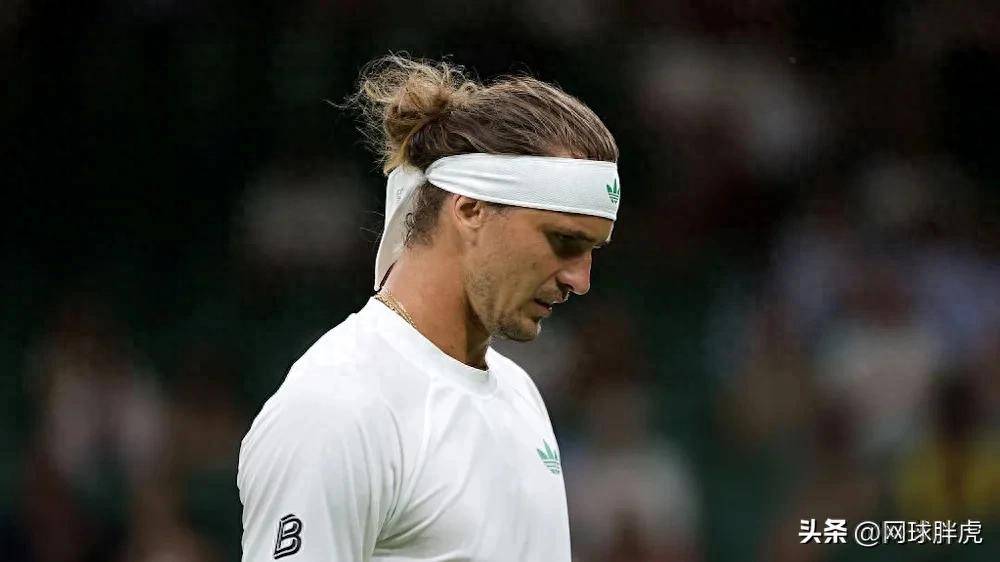 意大利网球队爆冷美国网球队，兹维列夫送出助攻