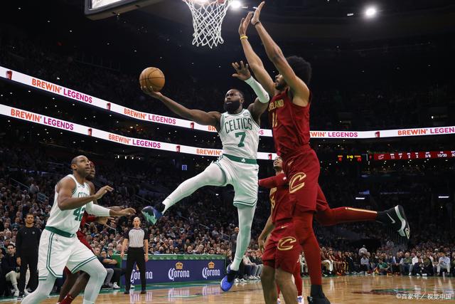 关于尼克斯横扫太阳,莫兰特状态火热的信息 关于尼克斯横扫太阳,莫兰特状态火热的信息