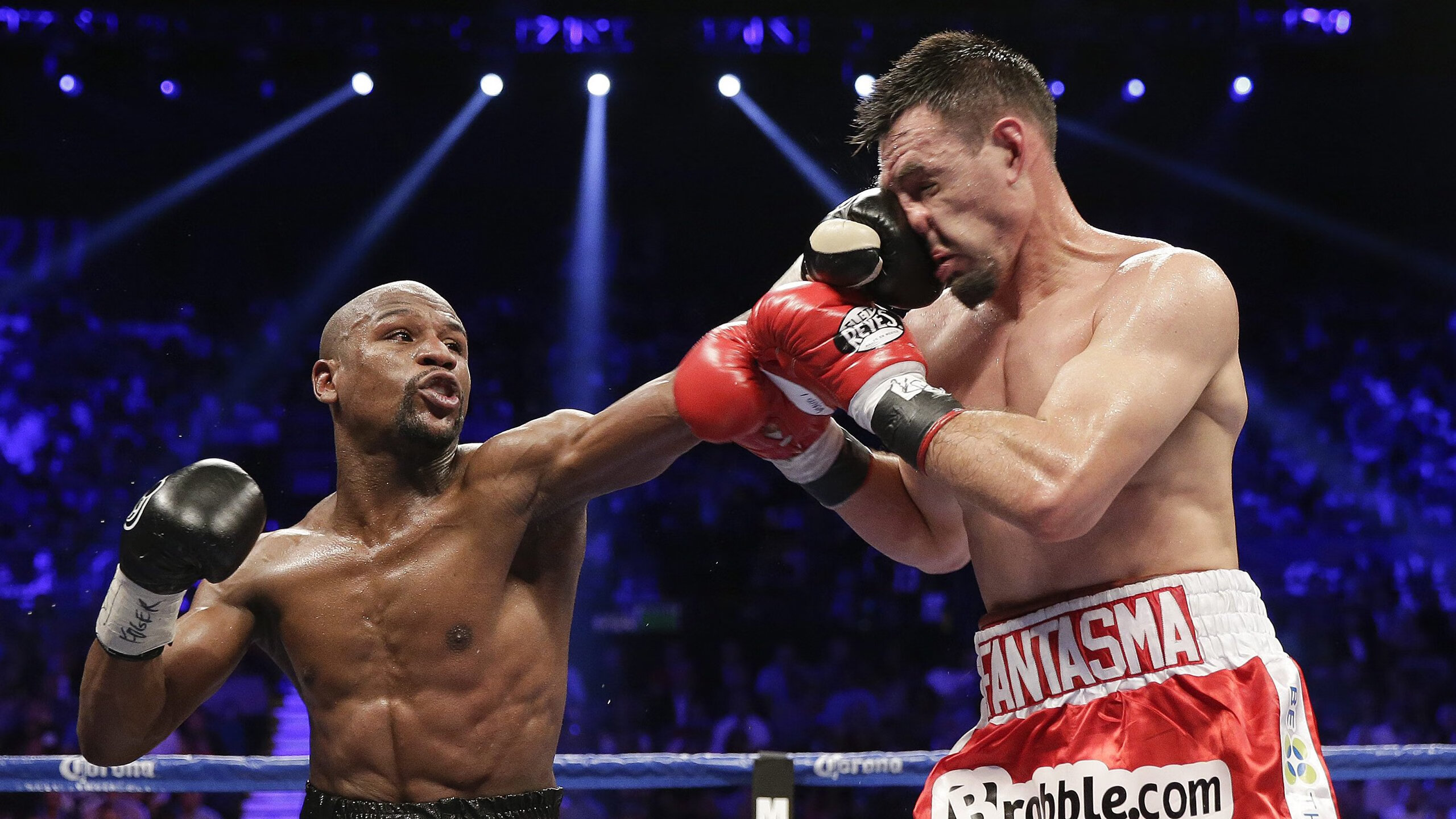 绿茵场上的地缘博弈，梅西完美发挥映照足球世界的荒诞与真实