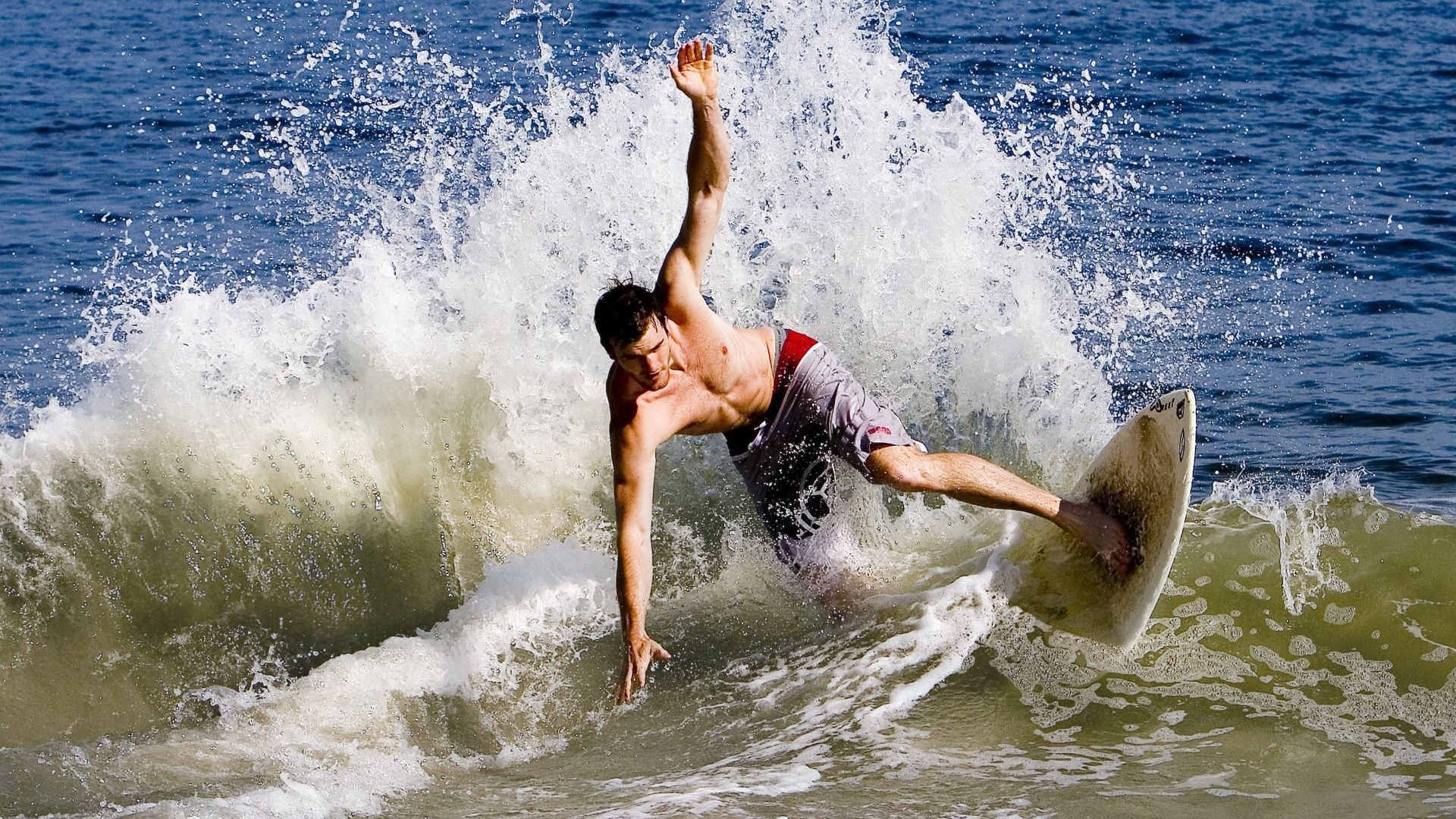 戈贝尔擎天立柱镇守禁区，森林狼勇士式封锁让吉林队无功而返